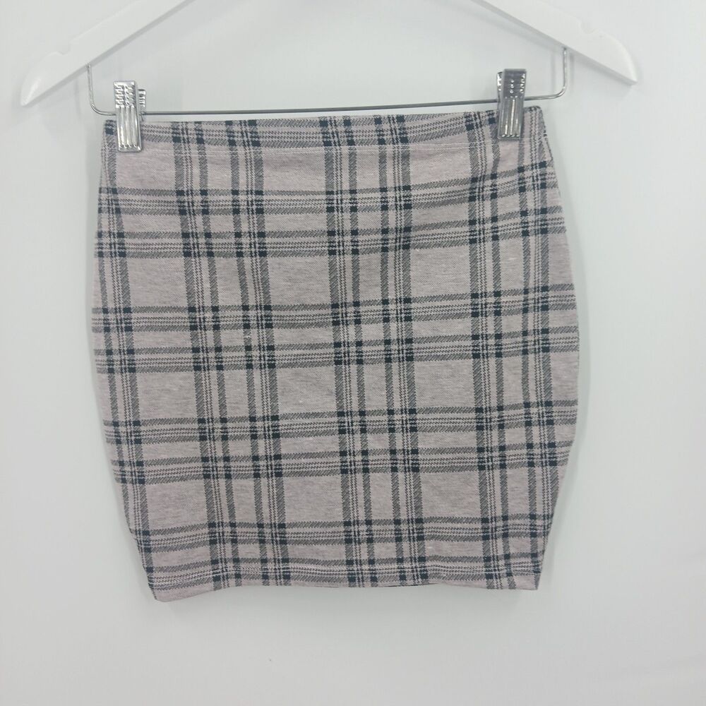 womens size small grey and black plaid mini skirt popular 21 stretchy fall